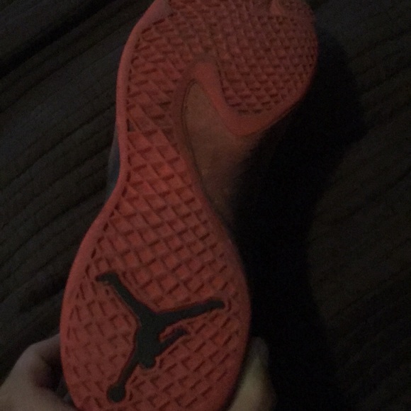 Jordan sneakers - Picture 2 of 2